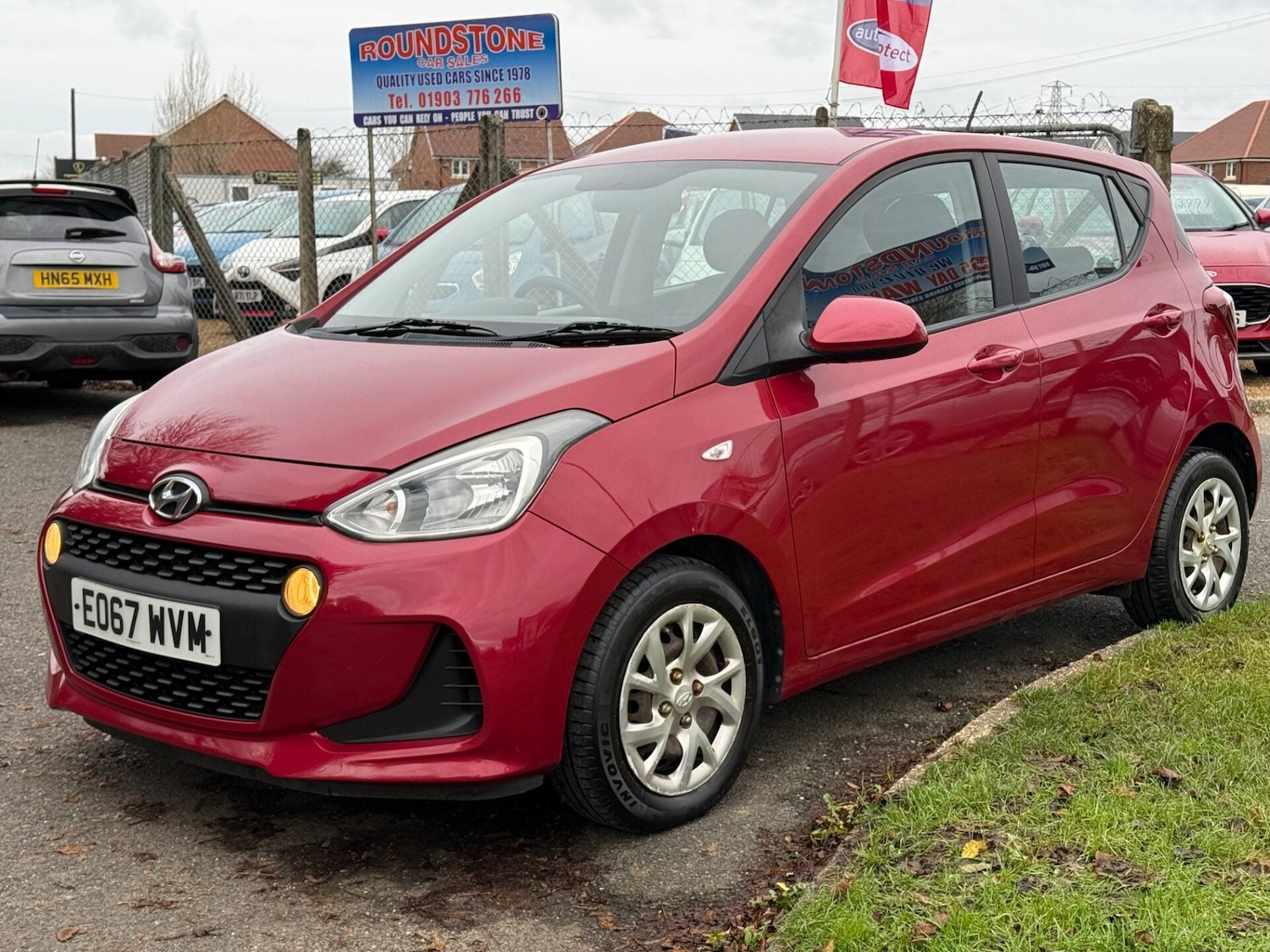 Used Hyundai i10 2017 for sale - 76969869: Photo 8