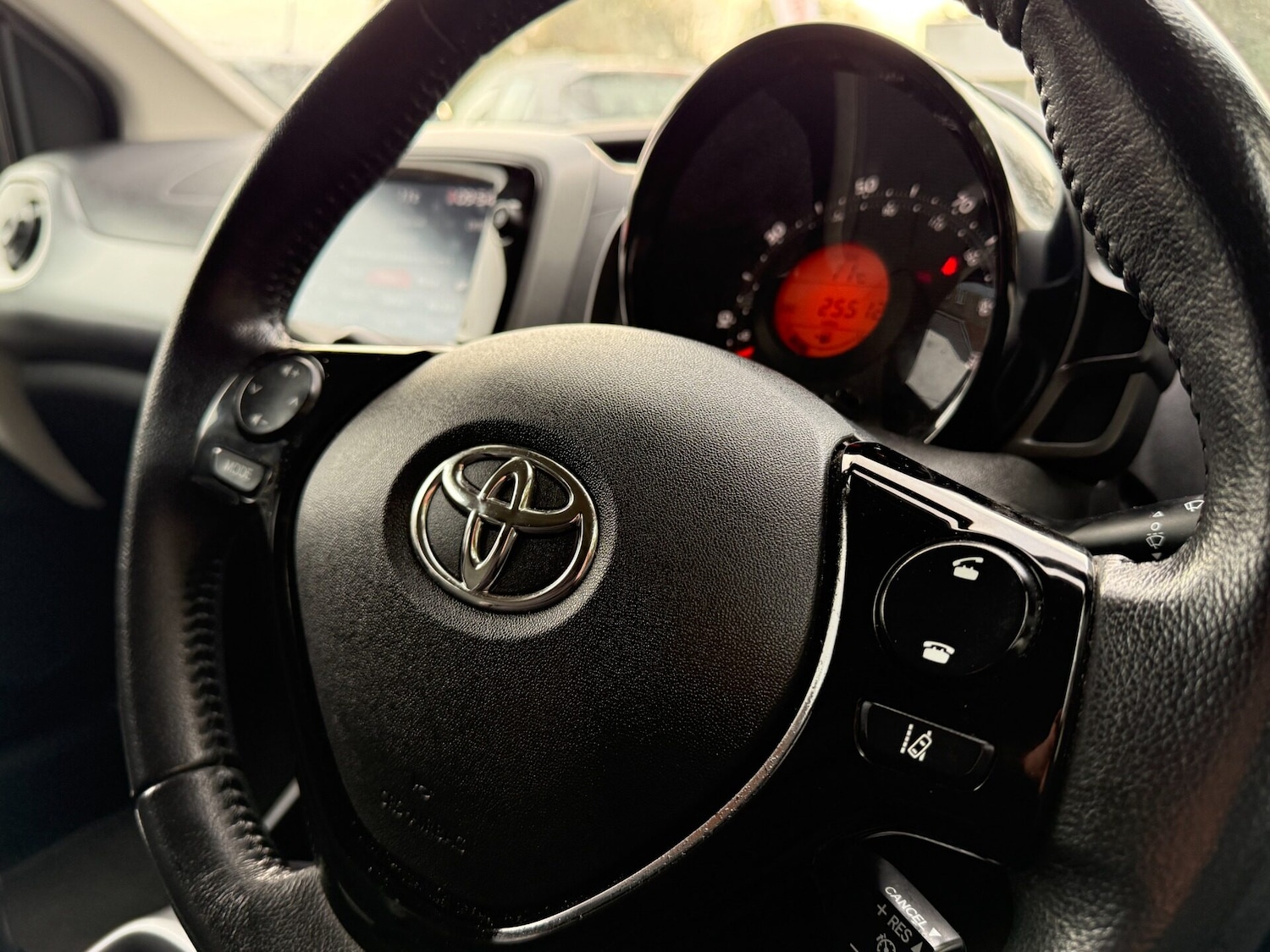 Used Toyota AYGO 2021 for sale - 76736544: Photo 26