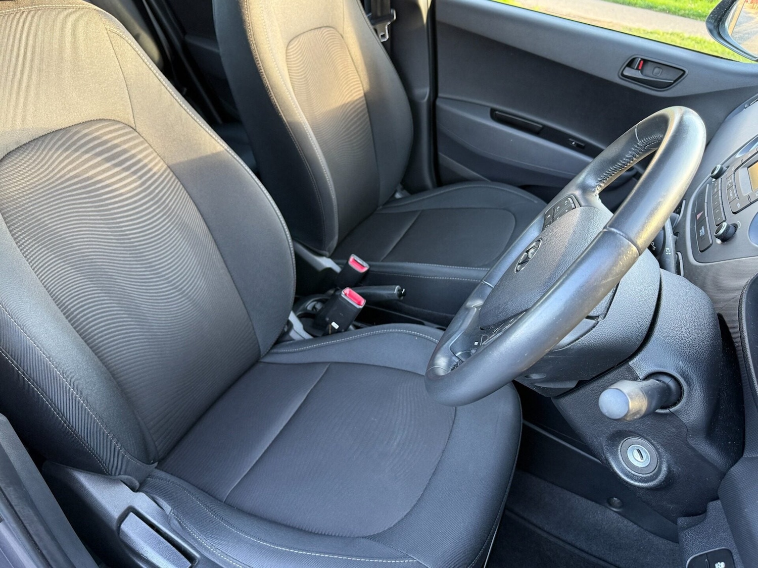 Used Hyundai i10 2018 for sale - 77069880: Photo 12