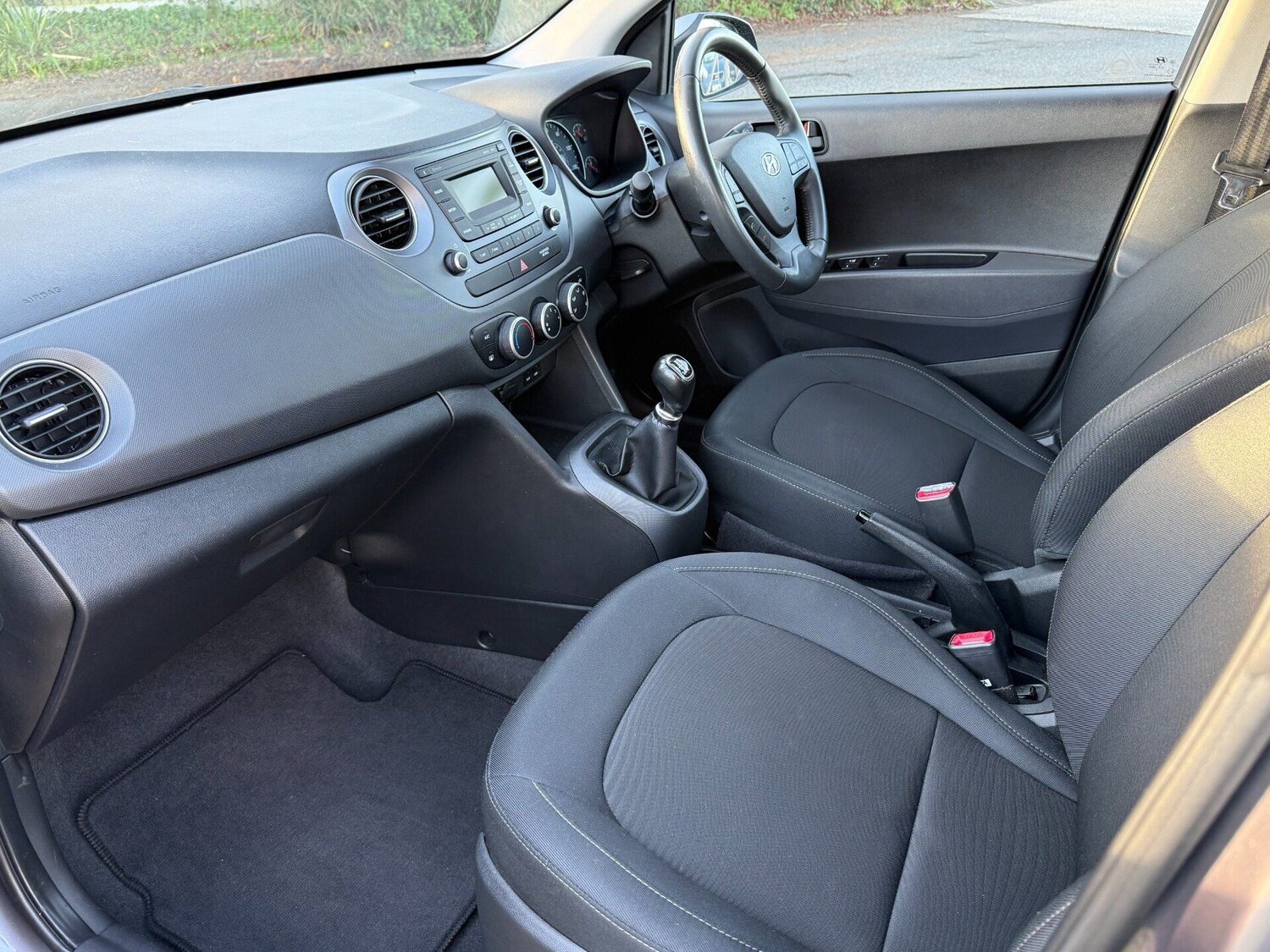 Used Hyundai i10 2018 for sale - 77069880: Photo 27