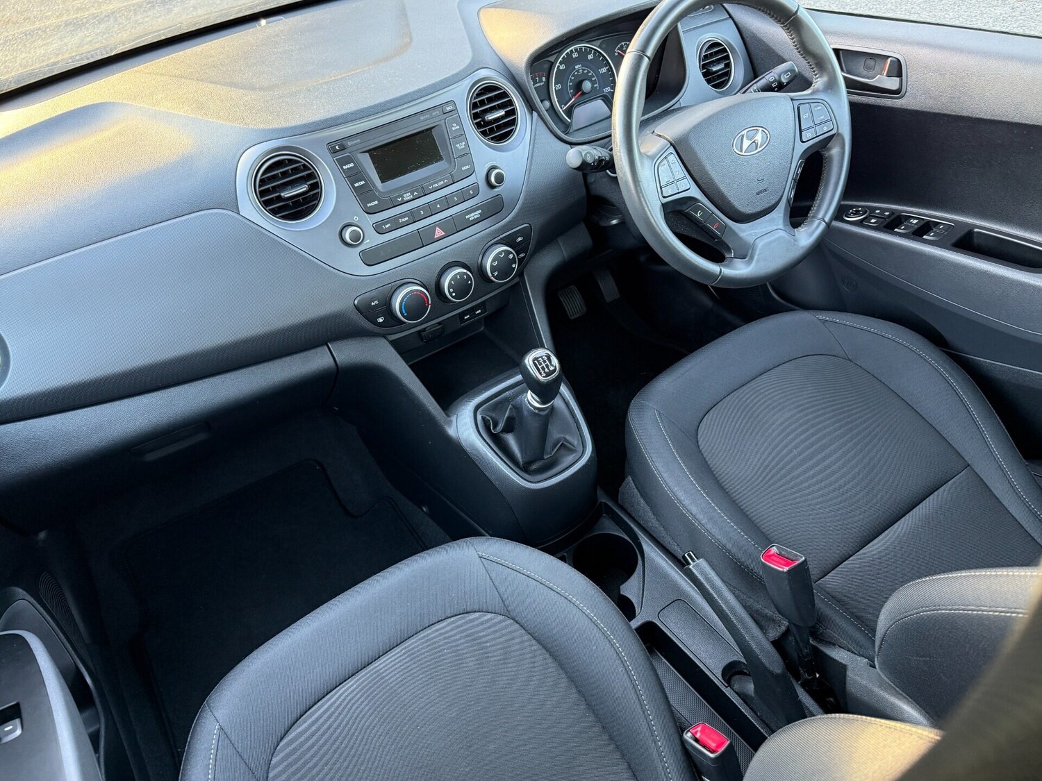 Used Hyundai i10 2018 for sale - 77069880: Photo 33