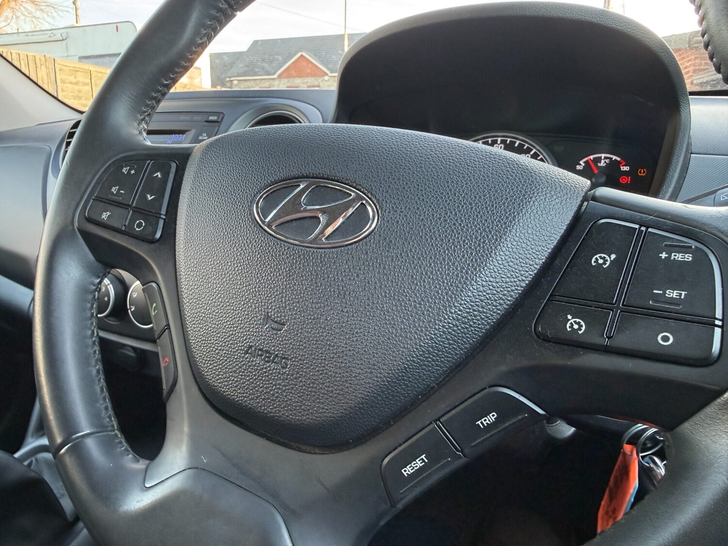 Used Hyundai i10 2018 for sale - 77069880: Photo 34