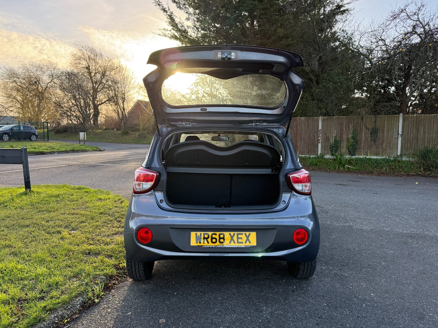 Used Hyundai i10 2018 for sale - 77069880: Photo 41