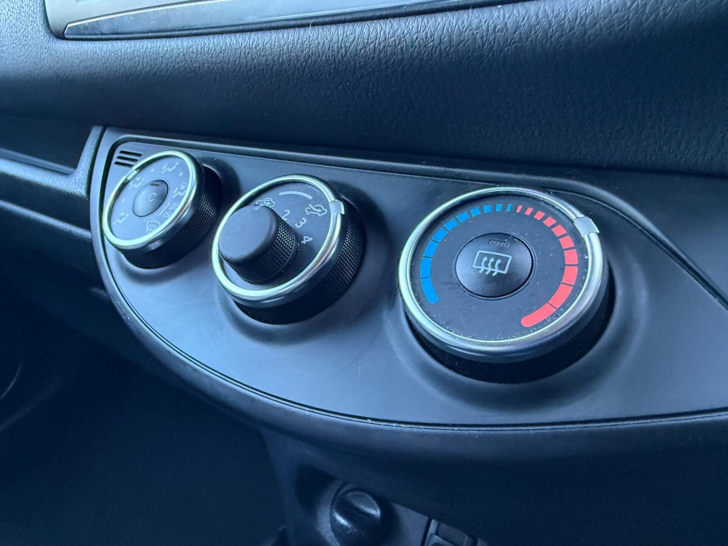 Used Toyota Yaris 2020 for sale - 76692941: Photo 21