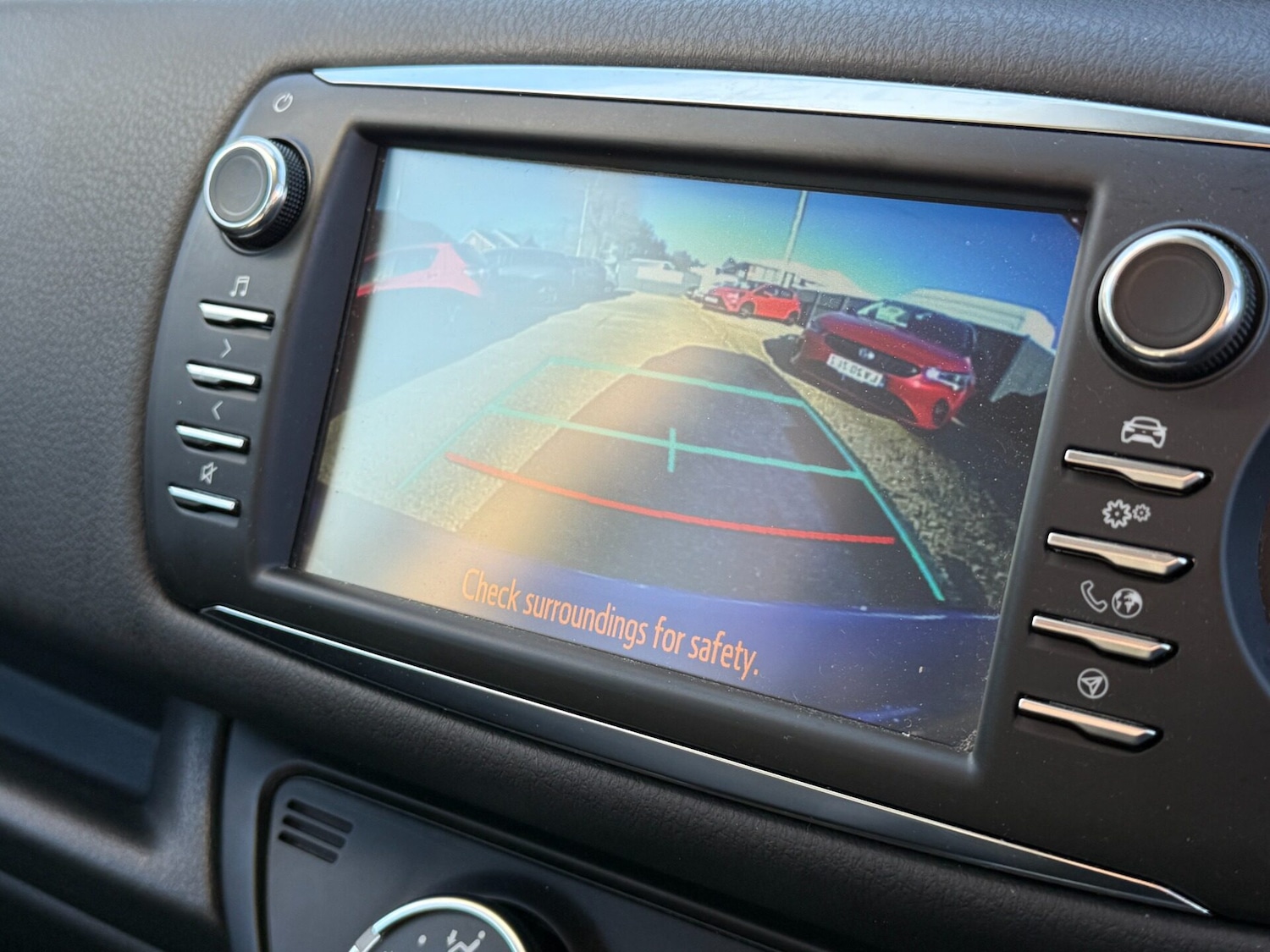 Used Toyota Yaris 2020 for sale - 76692941: Photo 25