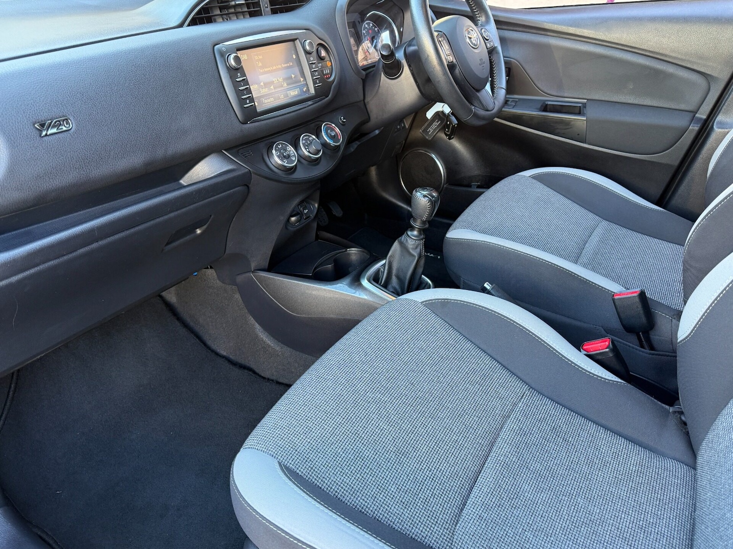 Used Toyota Yaris 2020 for sale - 76692941: Photo 27