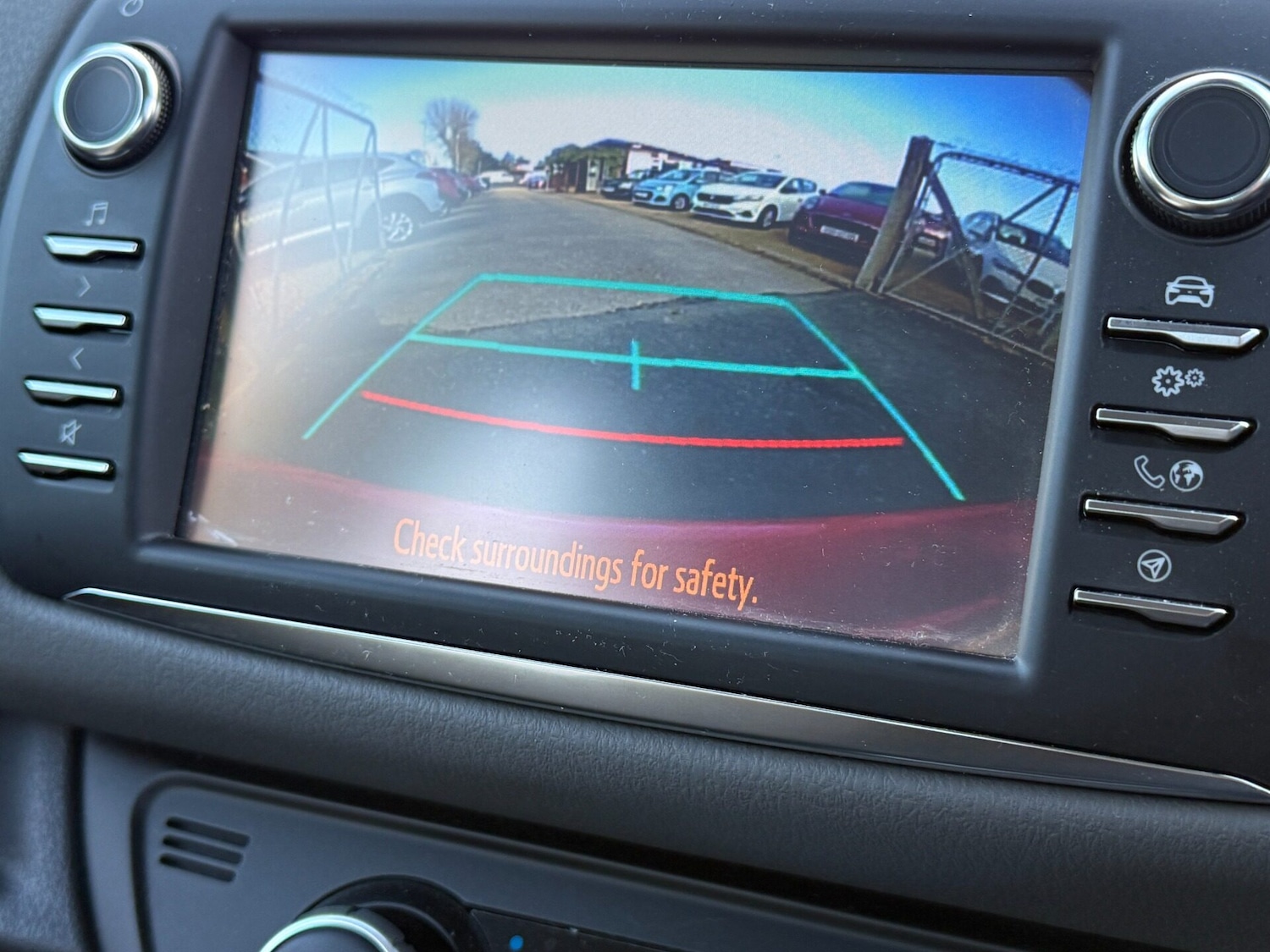 Used Toyota Yaris 2018 for sale - 76692942: Photo 26