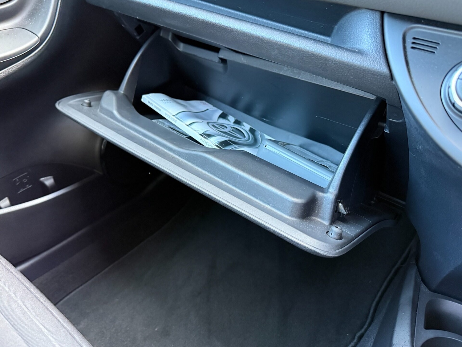 Used Toyota Yaris 2018 for sale - 76692942: Photo 39