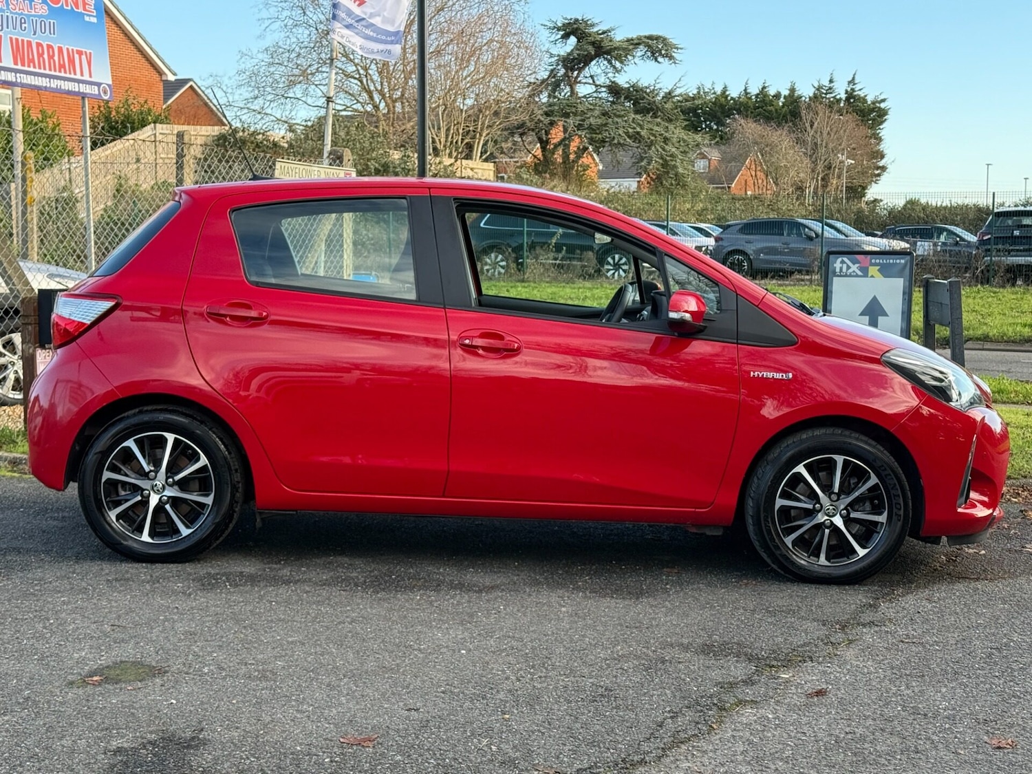 Used Toyota Yaris 2018 for sale - 76692942: Photo 4