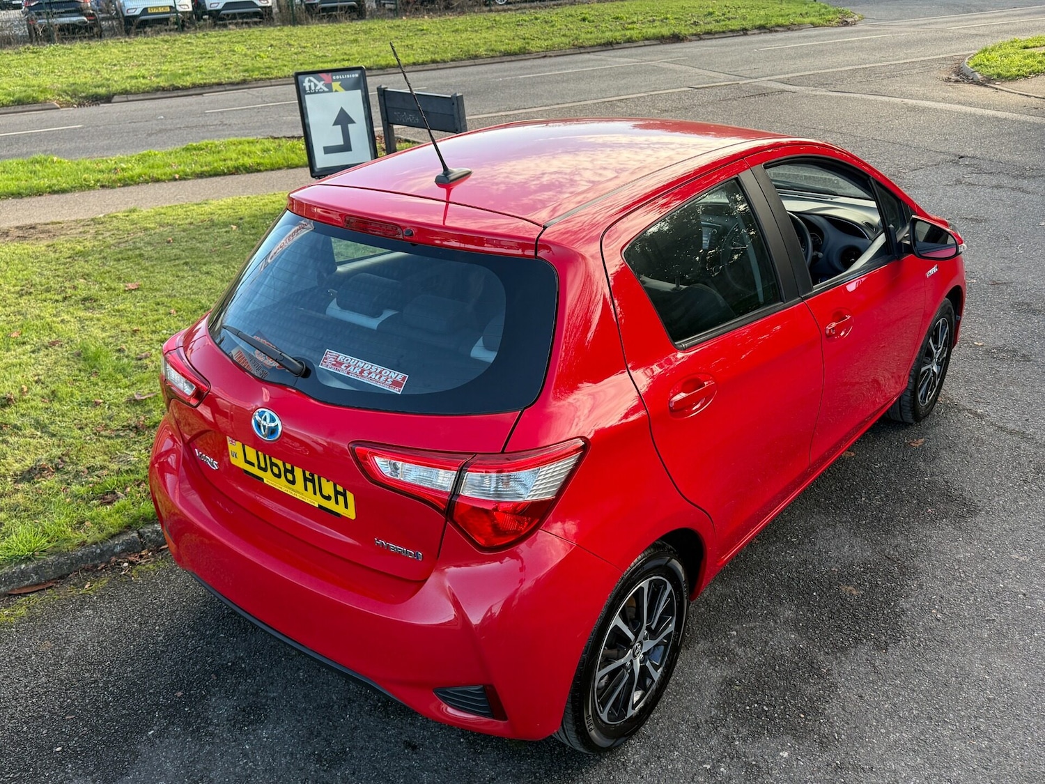 Used Toyota Yaris 2018 for sale - 76692942: Photo 42