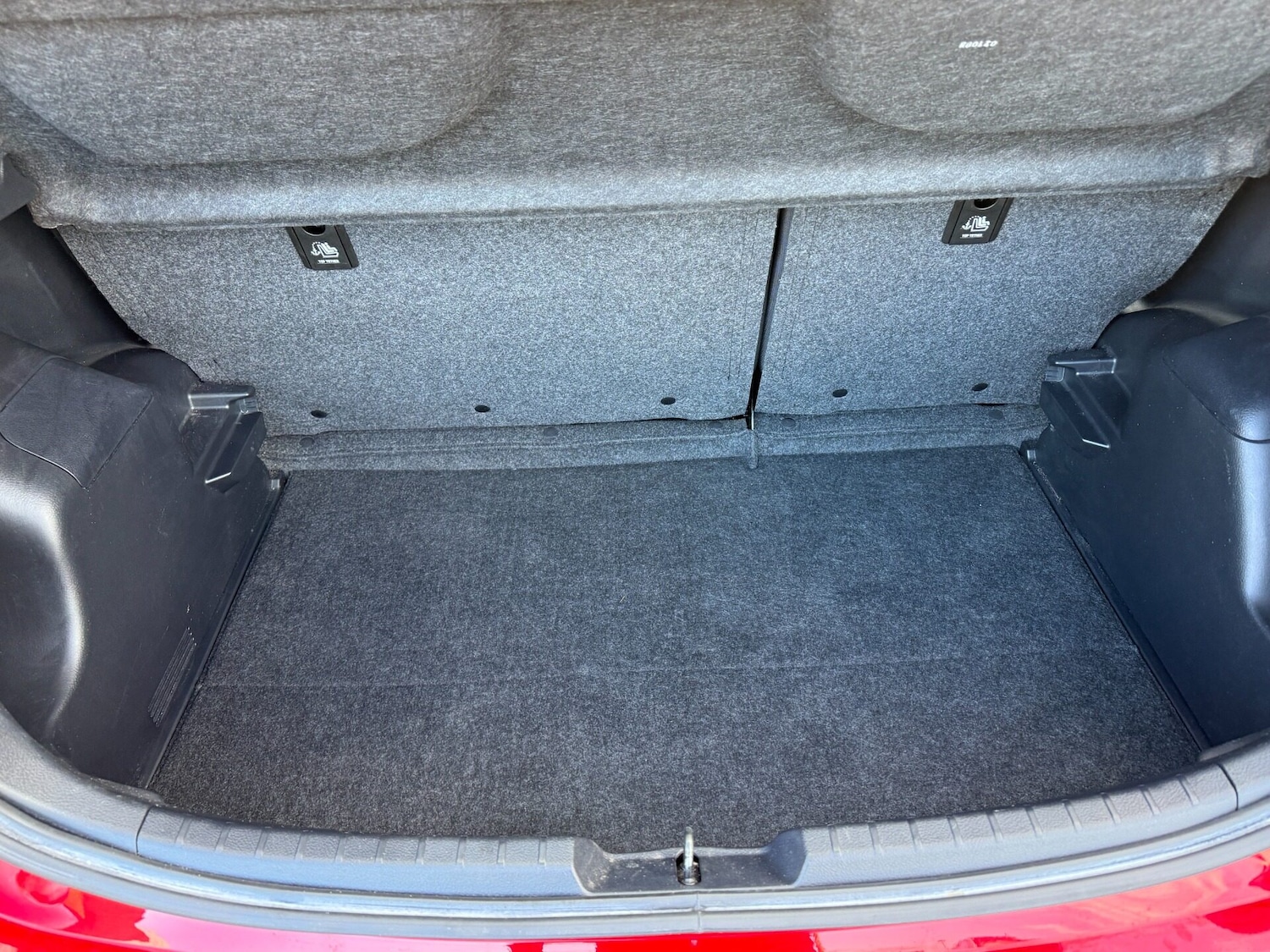 Used Toyota Yaris 2018 for sale - 76692942: Photo 45