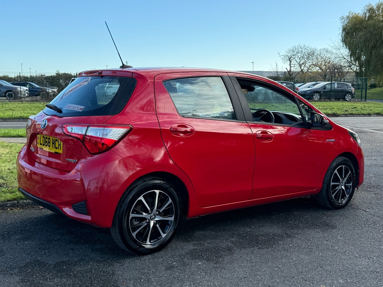 Used Toyota Yaris 2018 for sale - 76692942: Photo 6