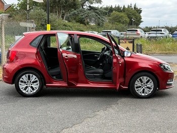 Used Volkswagen Polo 2015 for sale - 79273730: Photo
