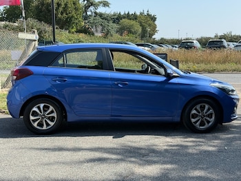 Used Hyundai i20 2020 for sale - 75427897: Photo