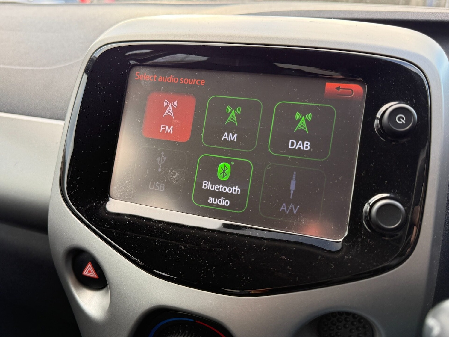 Used Peugeot 108 2017 for sale - 77260968: Photo 16