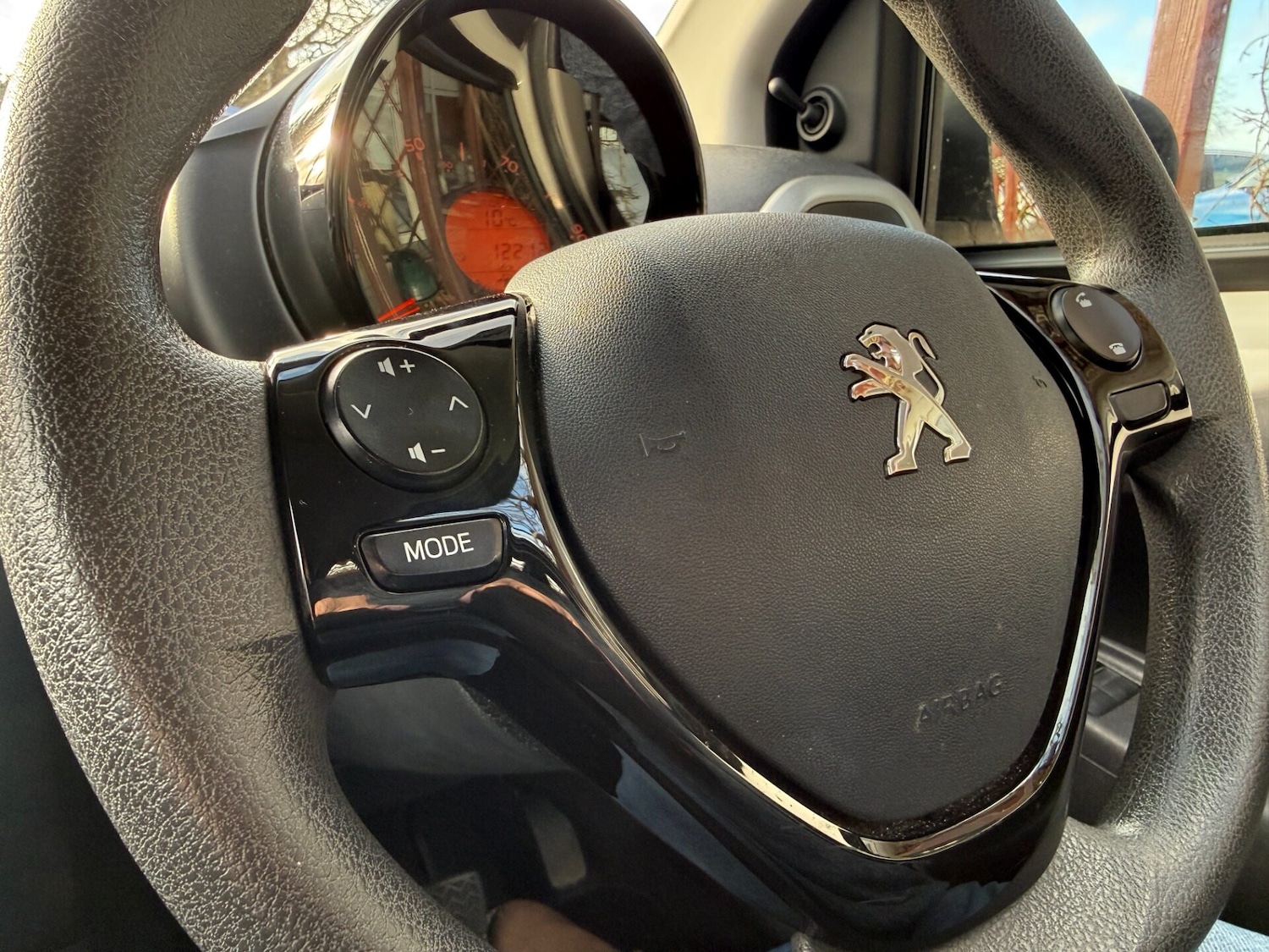 Used Peugeot 108 2017 for sale - 77260968: Photo 25