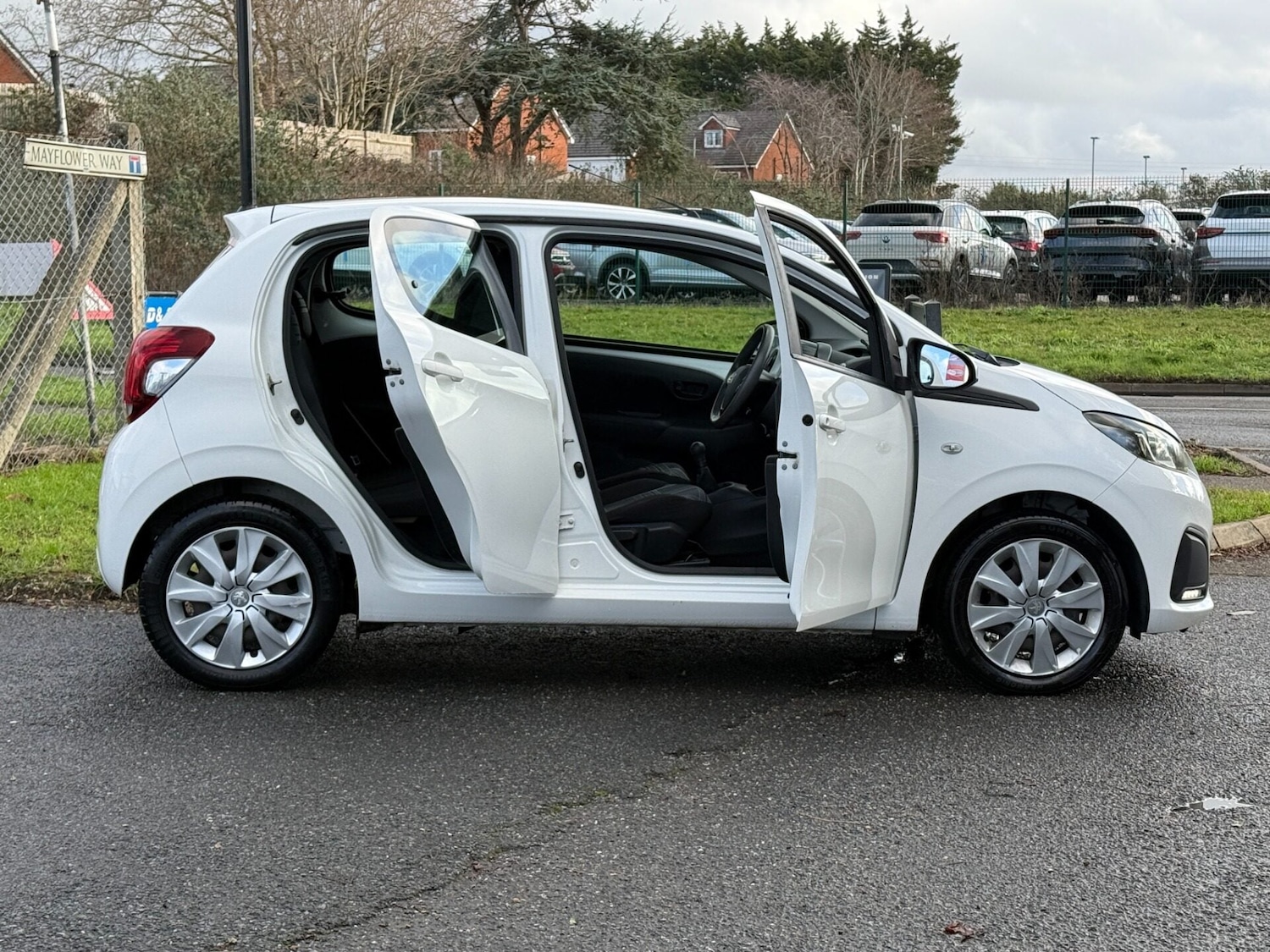 Used Peugeot 108 2017 for sale - 77260968: Photo 3