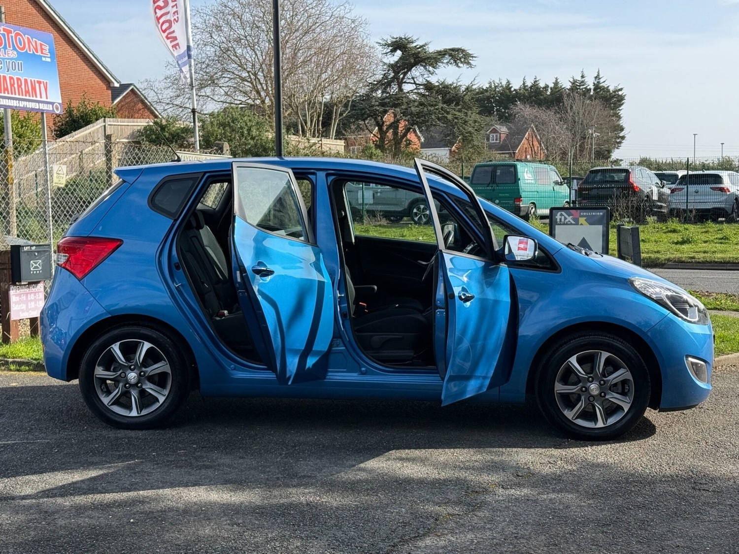 Used Hyundai Ix20 2016 for sale - 77917392: Photo 3