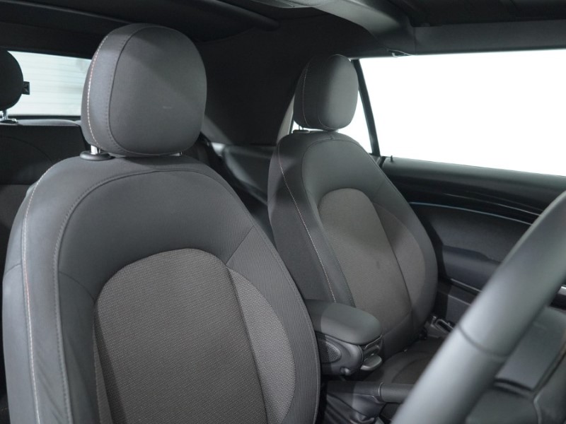 Used MINI Convertible 2022 for sale - 76981144: Photo 11