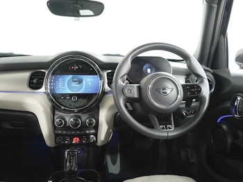 Used MINI Hatch 2024 for sale - 78468004: Photo