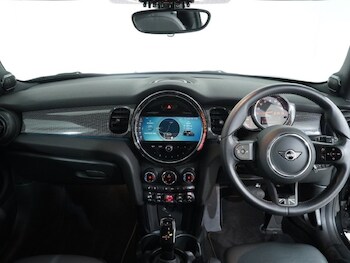 Used MINI Hatch 2022 for sale - 76981538: Photo