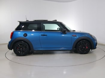 Used MINI Hatch 2023 for sale - 76981431: Photo