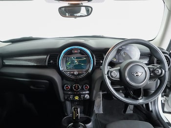 Used MINI Hatch 2020 for sale - 76982456: Photo