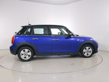 Used MINI Hatch 2019 for sale - 79311700: Photo
