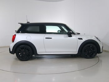 Used MINI Hatch 2023 for sale - 77556924: Photo