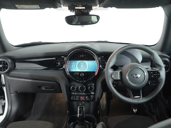 Used MINI Hatch 2023 for sale - 77556924: Photo