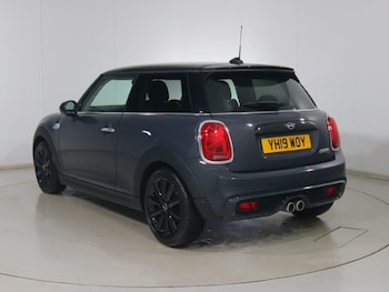 Used MINI Hatch 2019 for sale - 77834043: Photo