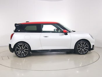 Used MINI Cooper 2024 for sale - 79017242: Photo