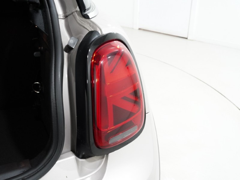 Used MINI Hatch 2022 for sale - 77918132: Photo 12