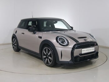 Used MINI Hatch 2022 for sale - 77918132: Photo