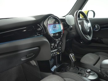 Used MINI Hatch 2023 for sale - 79057321: Photo