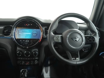 Used MINI Hatch 2024 for sale - 78925852: Photo
