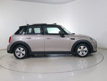 Used MINI Hatch 2023 for sale - 76982416: Photo