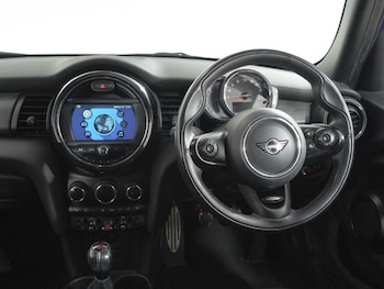Used MINI Hatch 2019 for sale - 79127440: Photo