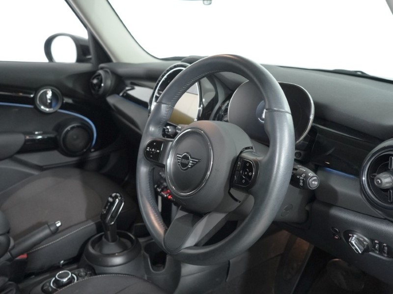 Used MINI Hatch 2023 for sale - 77819301: Photo 6