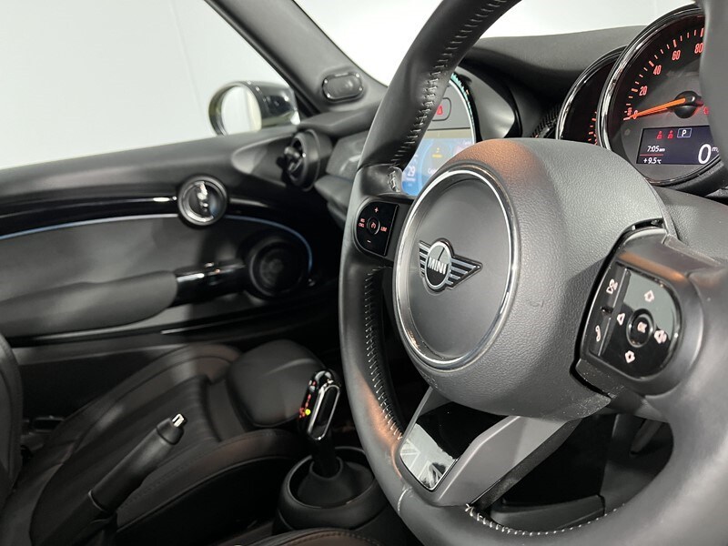 Used MINI Convertible 2022 for sale - 77528239: Photo 22