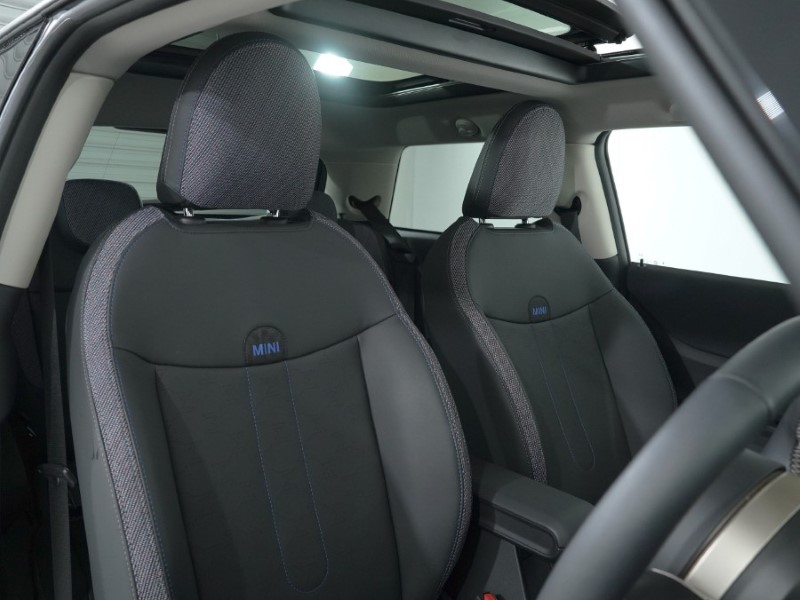 Used MINI Cooper 2024 for sale - 76981500: Photo 11