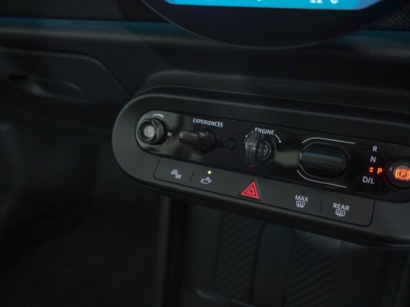 Used MINI Cooper 2024 for sale - 76981500: Photo 32