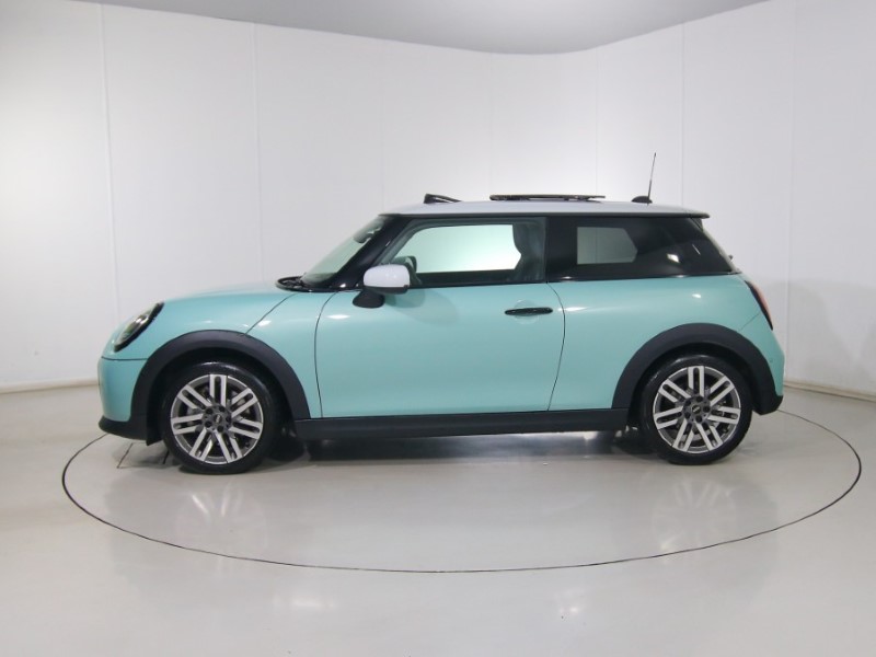 Used MINI Cooper 2024 for sale - 76981500: Photo 37