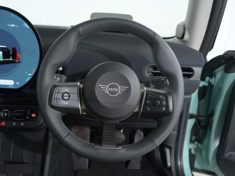 Used MINI Cooper 2024 for sale - 76981500: Photo 5