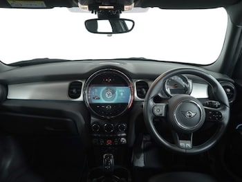 Used MINI Hatch 2023 for sale - 76982361: Photo