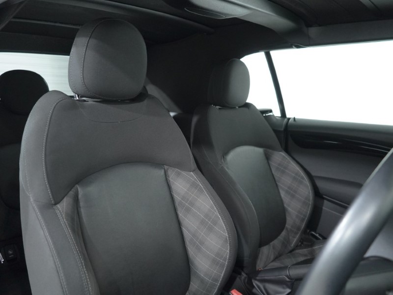 Used MINI Convertible 2017 for sale - 76980923: Photo 11