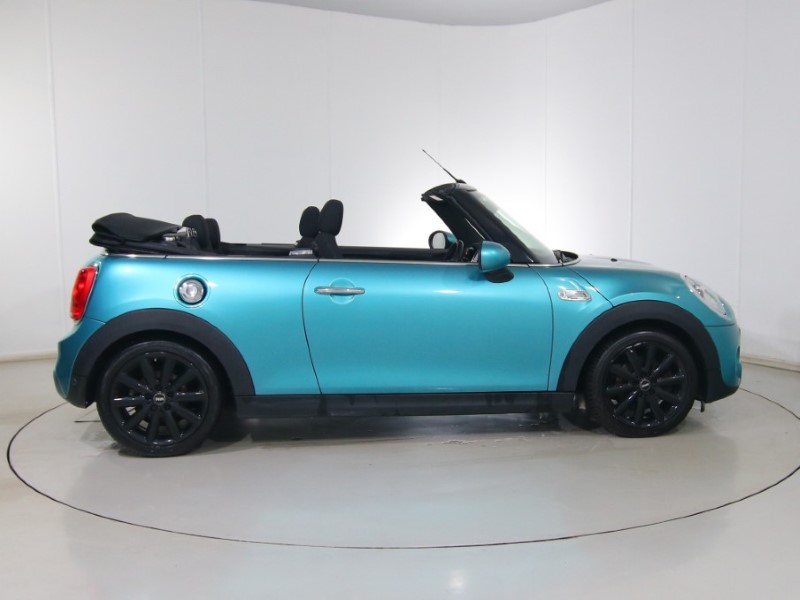 Used MINI Convertible 2017 for sale - 76980923: Photo 37