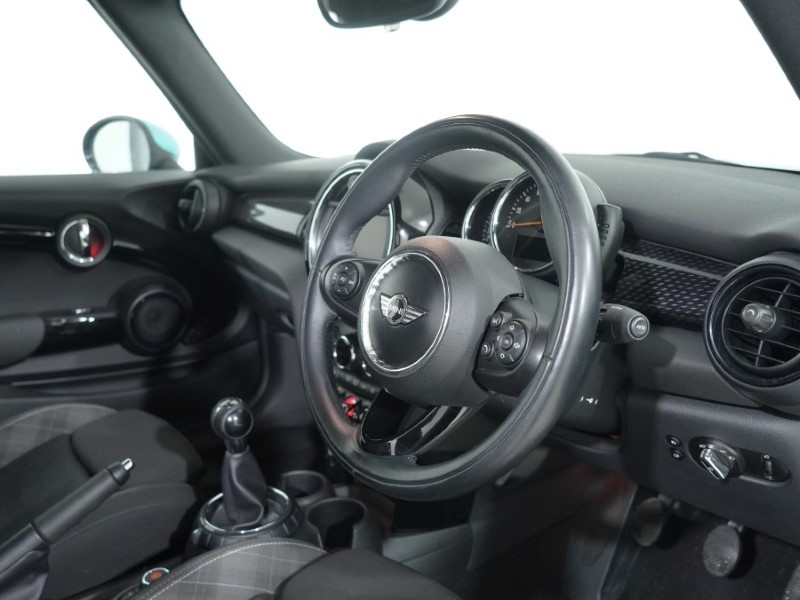 Used MINI Convertible 2017 for sale - 76980923: Photo 6