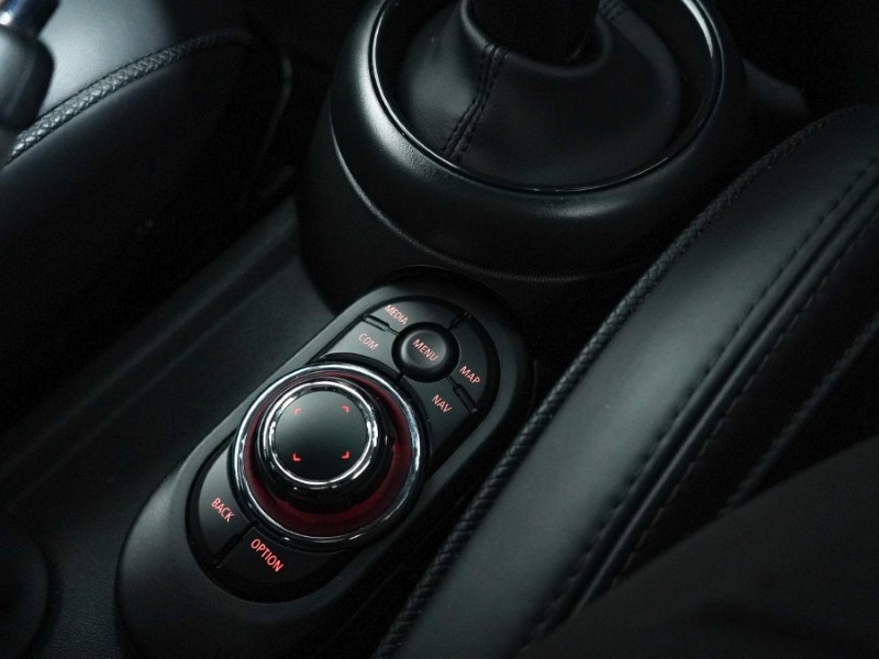 Used MINI Convertible 2023 for sale - 76980953: Photo 10