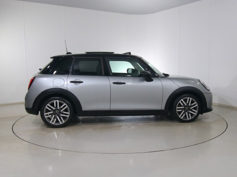 Used MINI Cooper 2024 for sale - 77406452: Photo 3